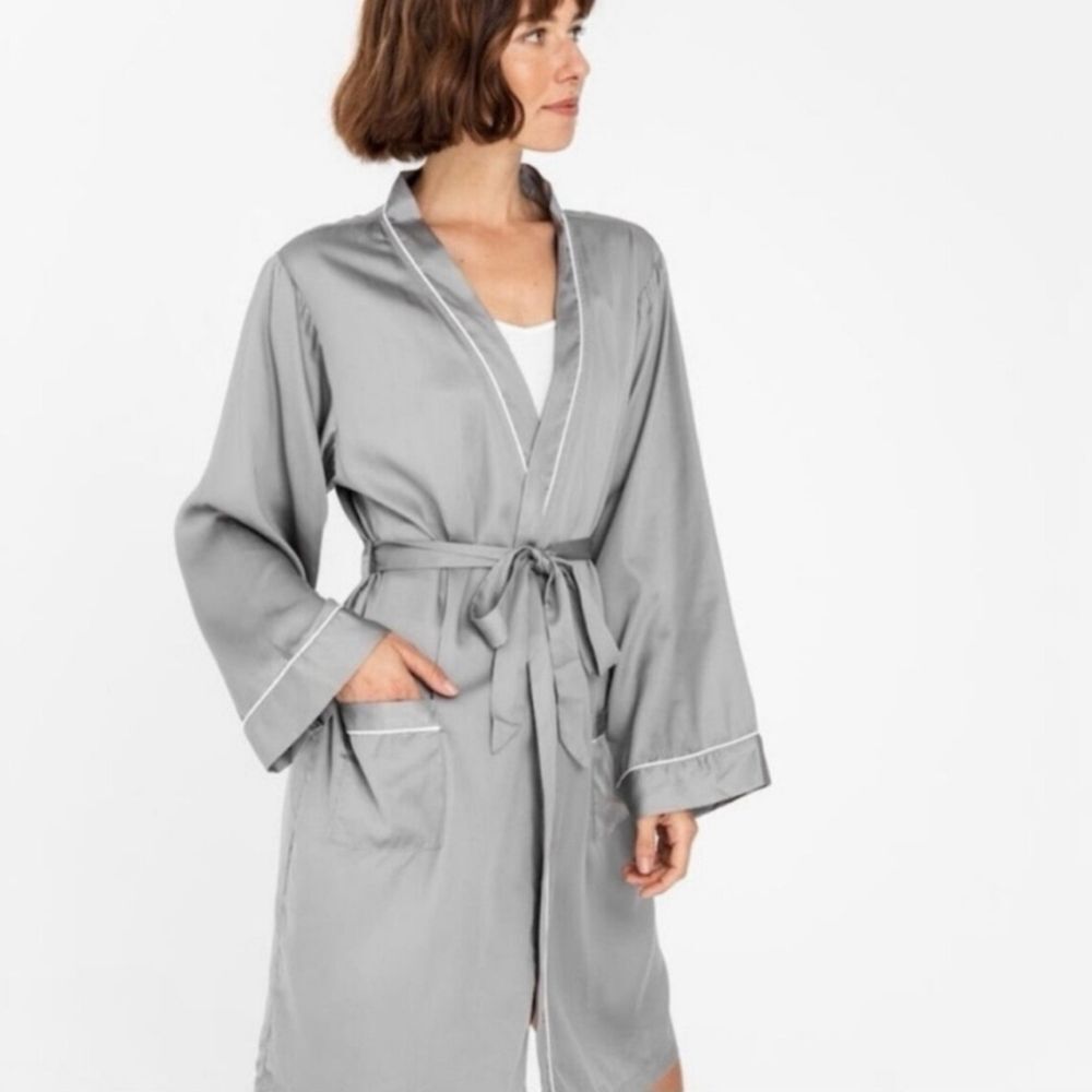 Ettitude Sateen Plus Bamboo Women's Robe Fog Gray White Size Medium - Picture 2 of 13